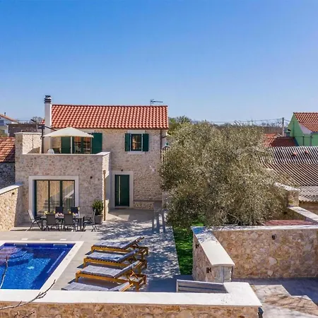 Ferienhaus Luxurious In Poljaci Poljica (Zadar)