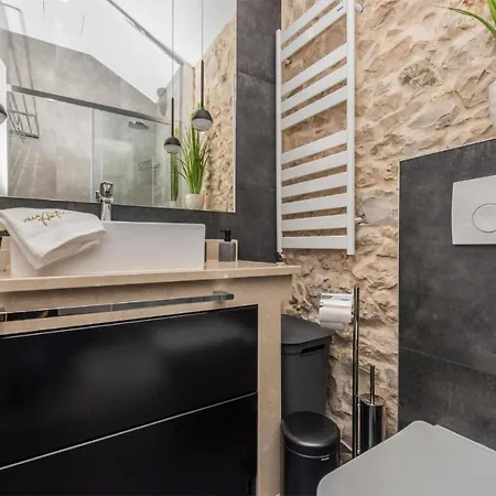 Luxurious In Poljaci *
