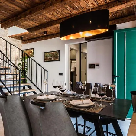 Semesterbostad Luxurious In Poljaci Poljica (Zadar)
