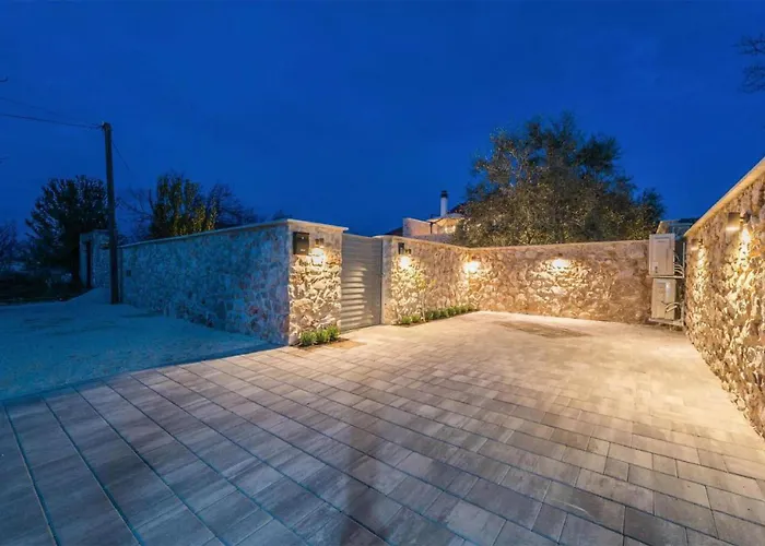 Beautiful In Poljaci Дом отдыха *